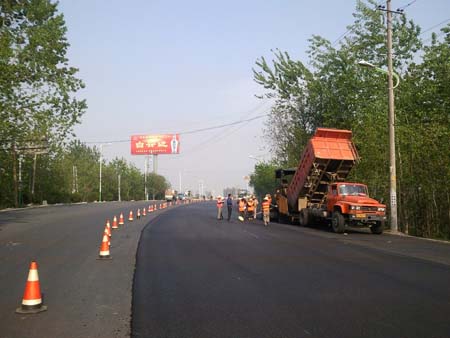 武汉318国道橡胶沥青工程