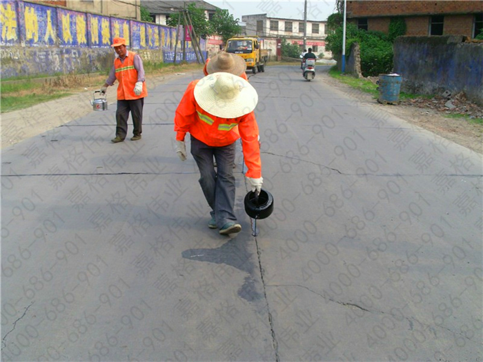 路面灌缝沥青配合比与路面灌缝沥青的重要性