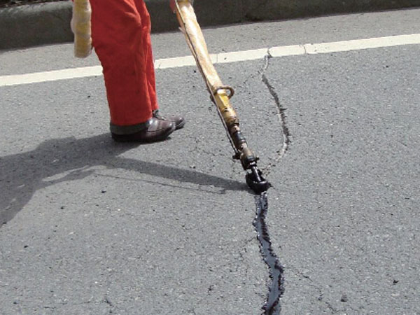 沥青路面裂缝修补方法有哪些